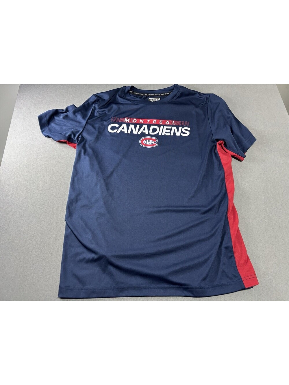 Montreal Canadiens Hockey Fanatics Size Medium Blue/Red Shirt